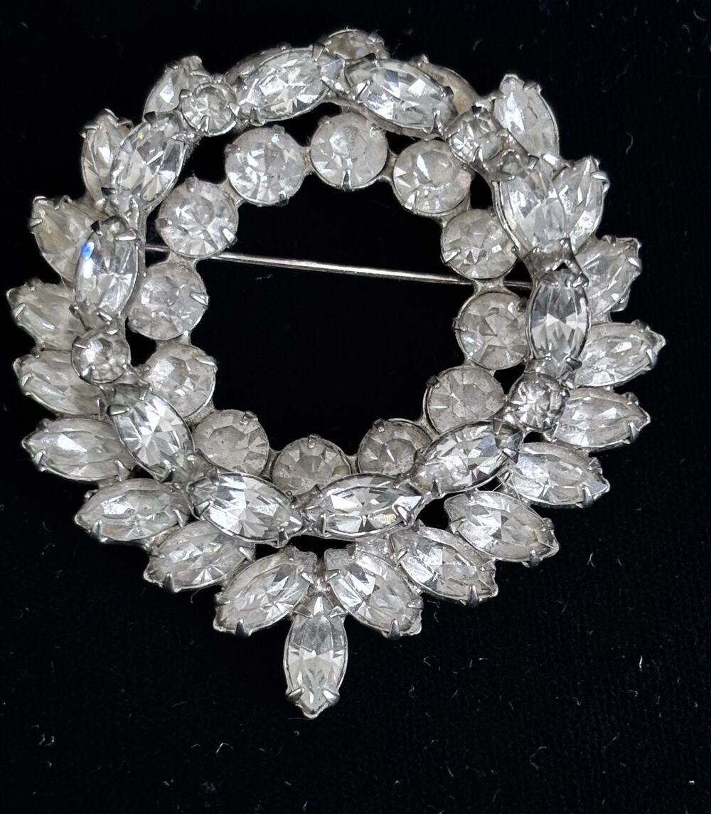Vintage KRAMER OF NEW YORK Rhinestone Wreath Brooch Clear Marquise Signed MCM
